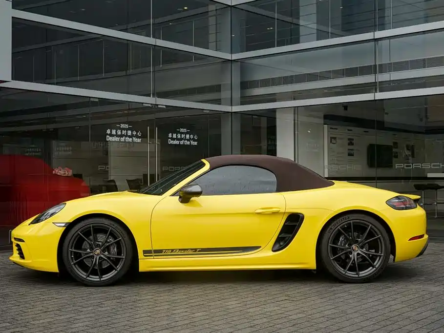 Porsche 718 2022 Boxster T 2.0T фото 9