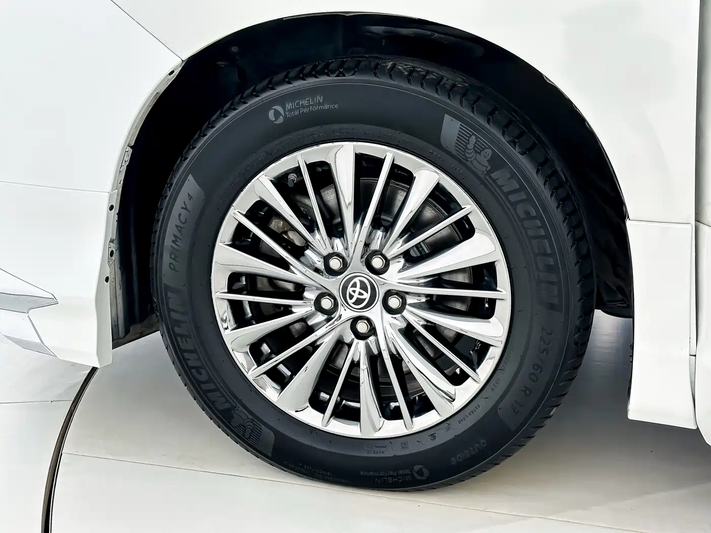 Toyota Vellfire 2020 Twin Engine 2.5L HV Premium Edition фото 13