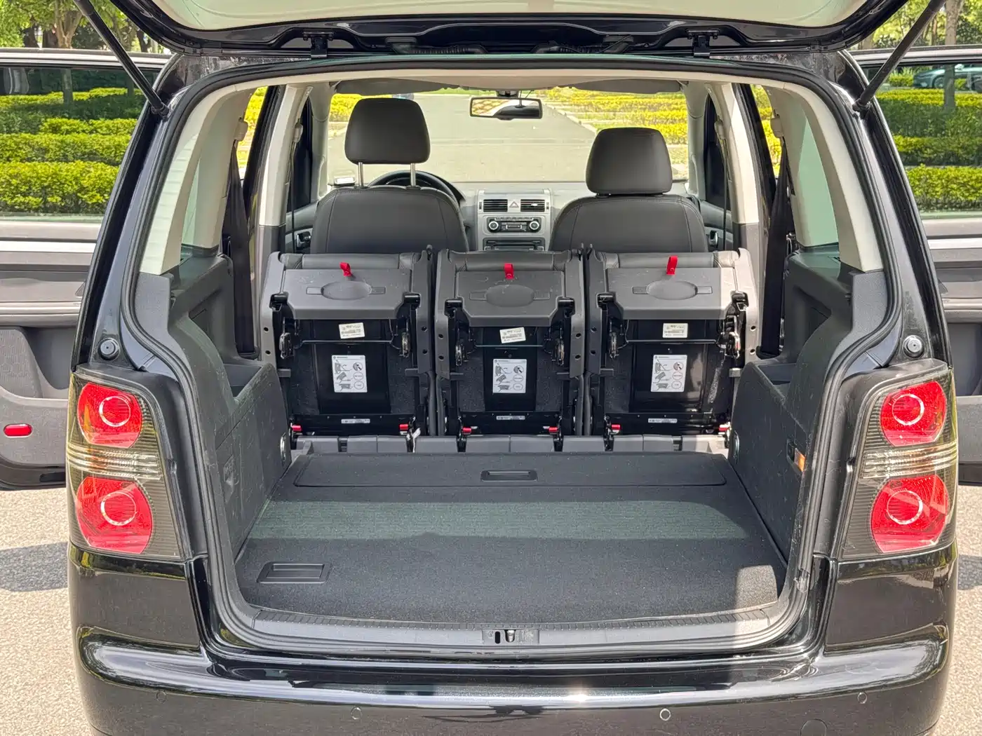 Volkswagen Touran 2013 1.4T DSG Brilliant Edition 5-seater фото 18