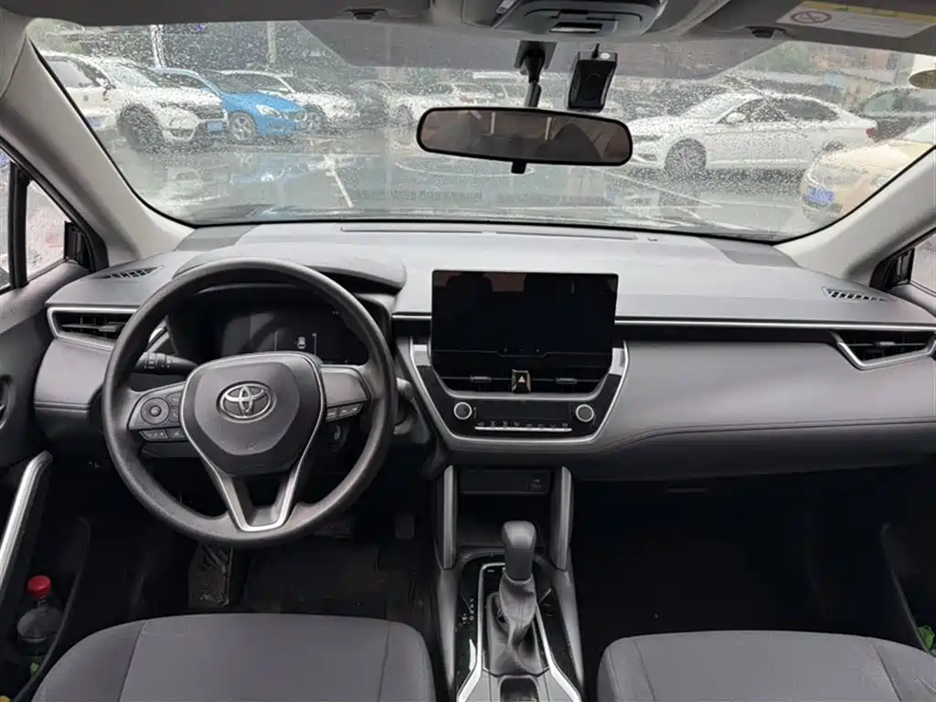 Toyota Frontlander 2023 2.0L CVT Elite Edition фото 14