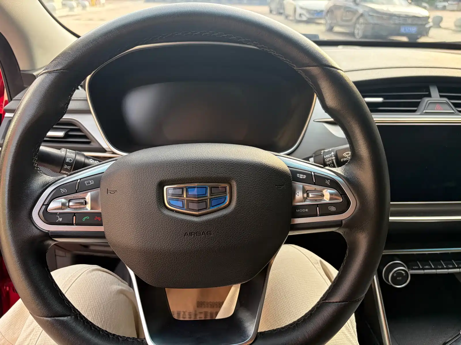 Фото 8 - Geely Binrui