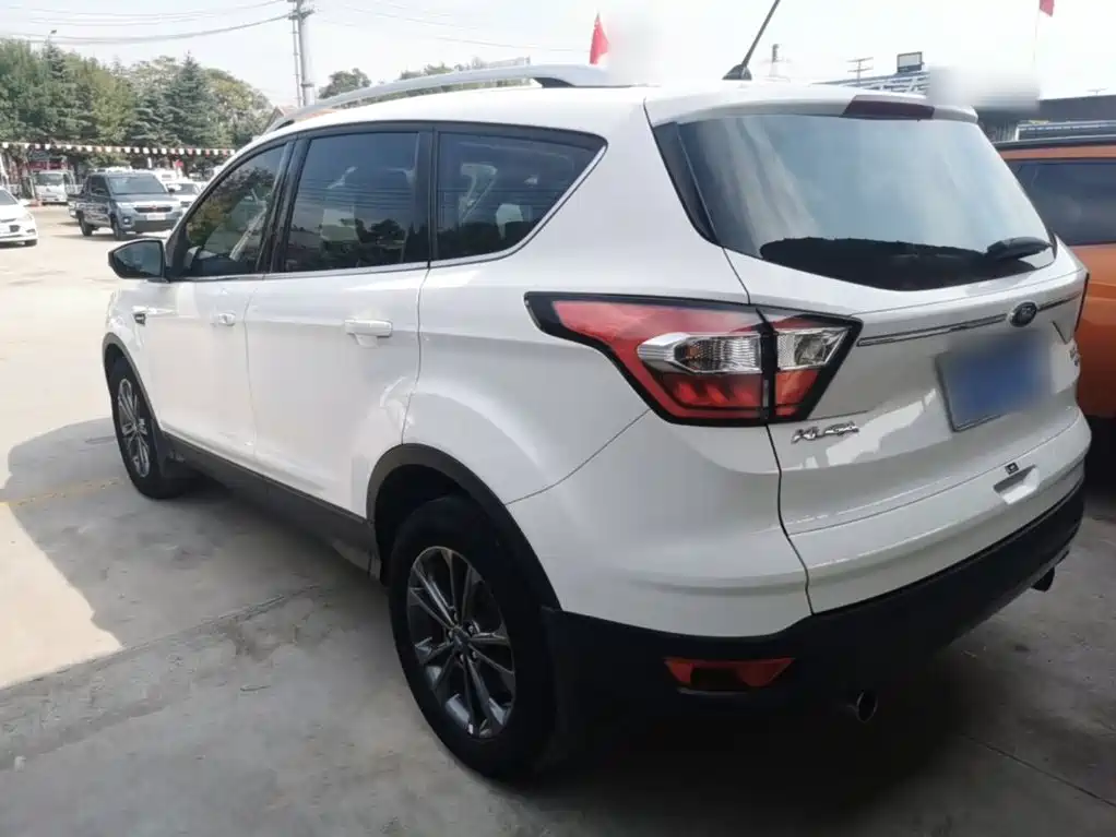 Фото 5 - Ford Kuga