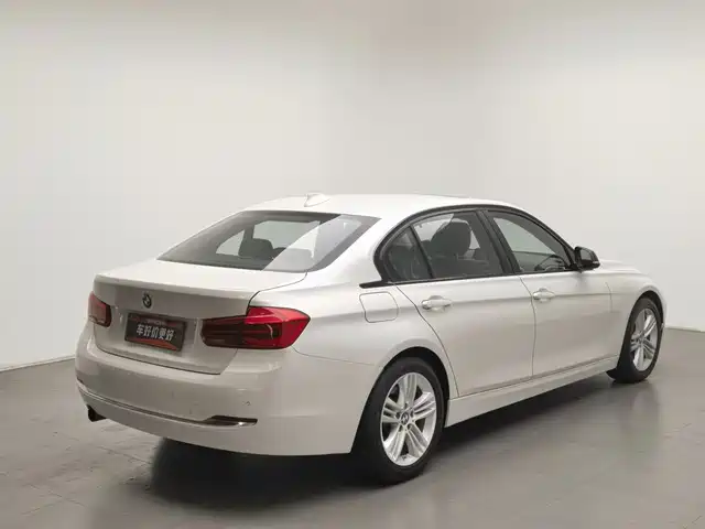 BMW 3 Series 2016 320Li Fashion Model — фото 2