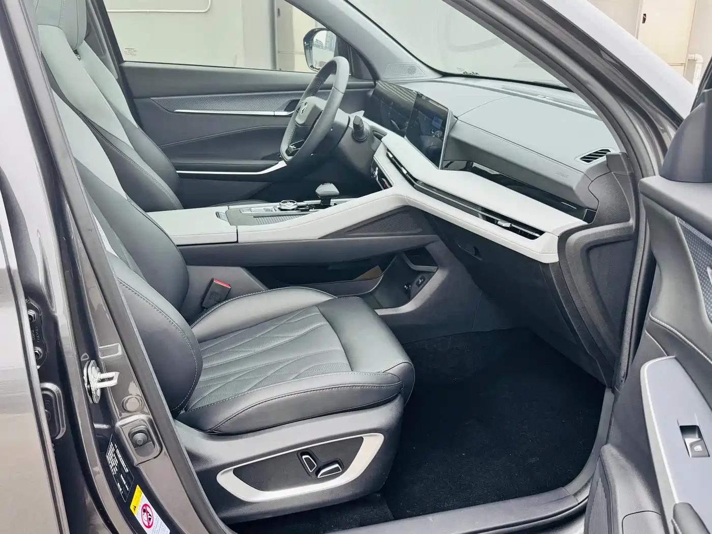 Changan CS75 PLUS 2025 2024 3rd Generation Champion Edition 1.5T Smart Drive Power Type