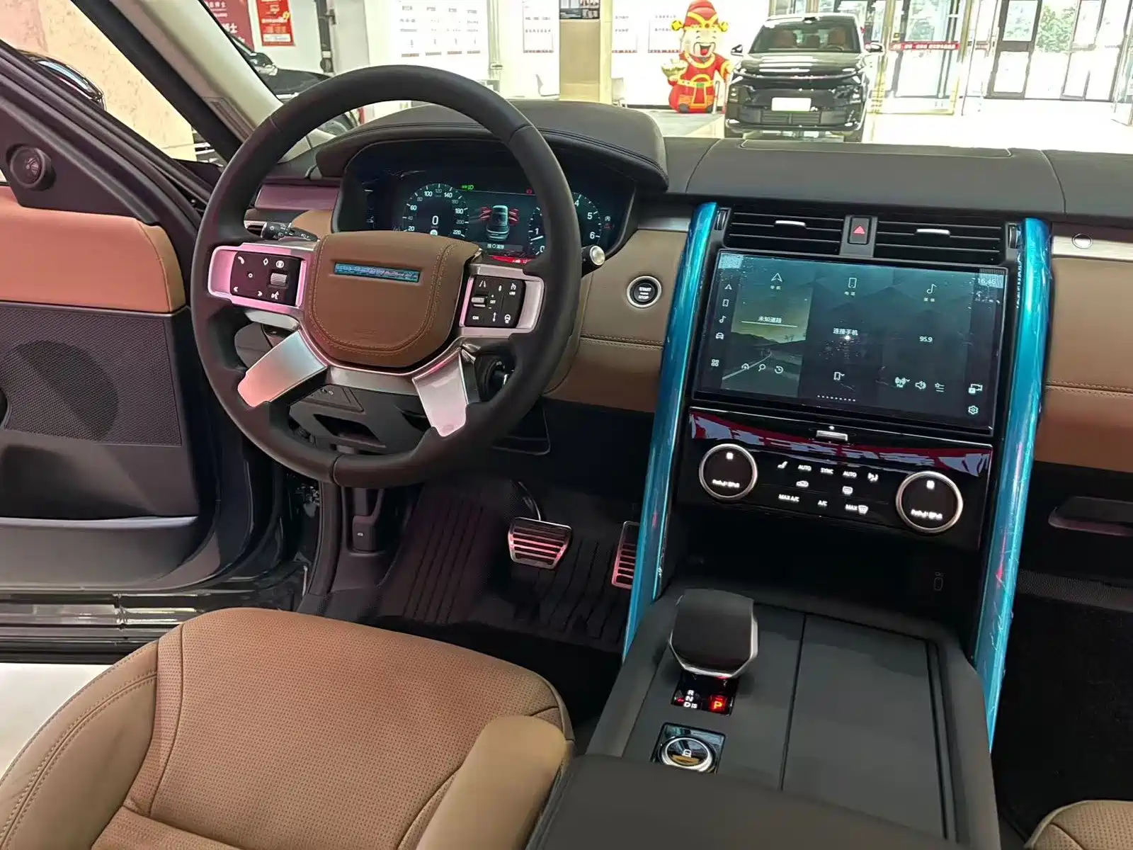 Фото 19 - Land Rover Discovery