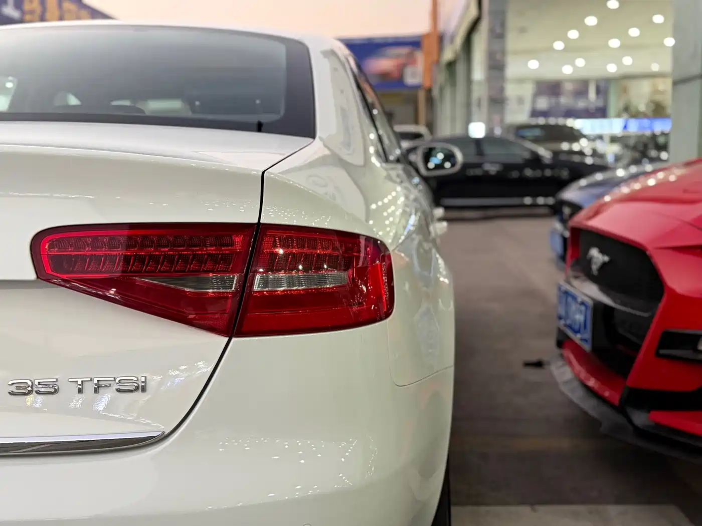 Audi A4L 2015 35 TFSI Auto Comfort фото 13
