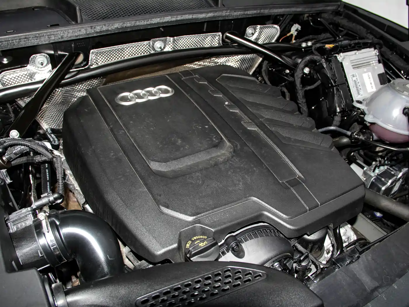 Audi Q5L 2024 Model 40 TFSI Luxury Dynamic фото 22