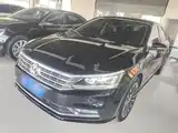 Фото 2 - Volkswagen Passat