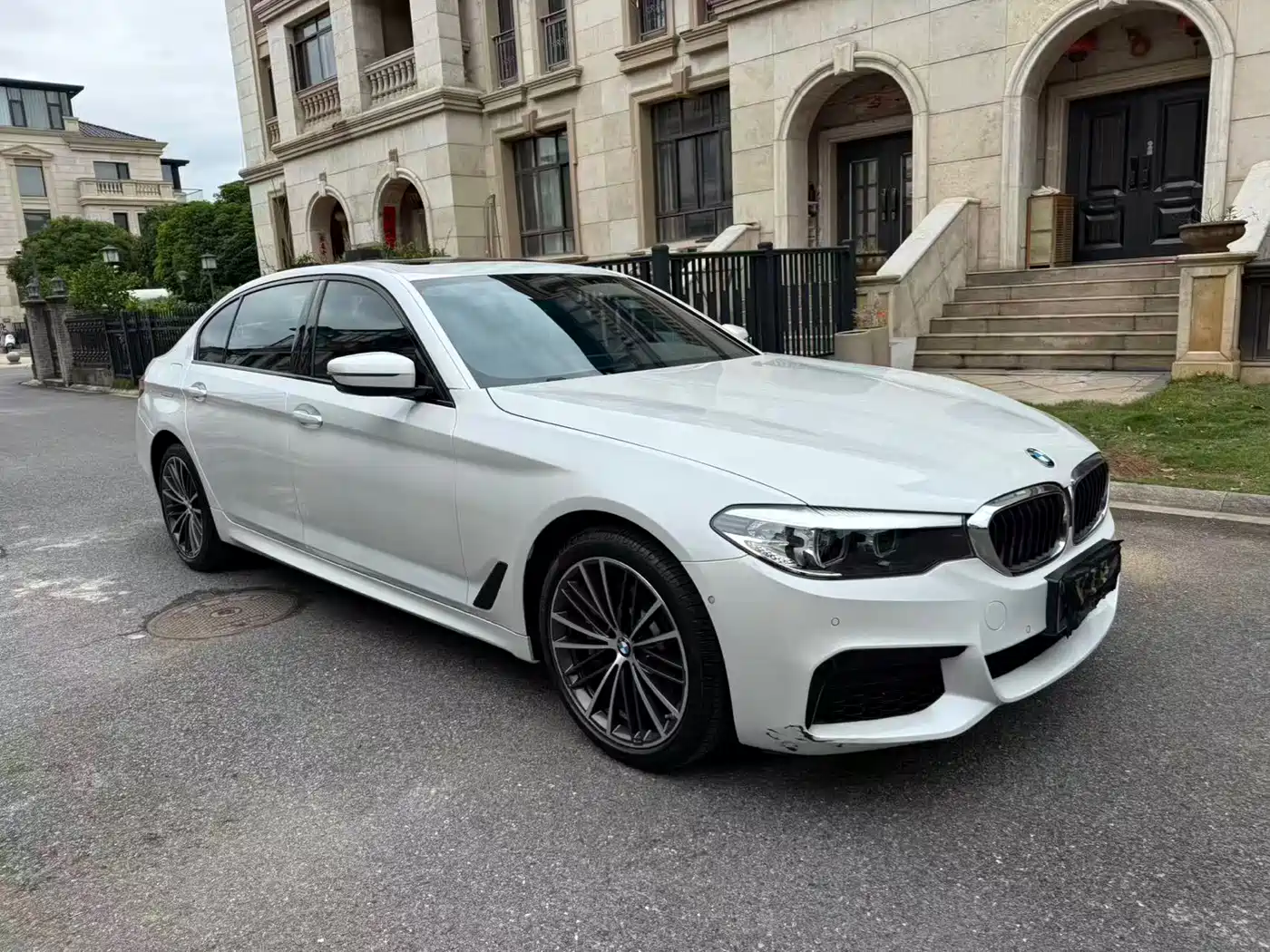 BMW 5 Series 2019 Facelift 530Li Leading M Sport Package фото 3
