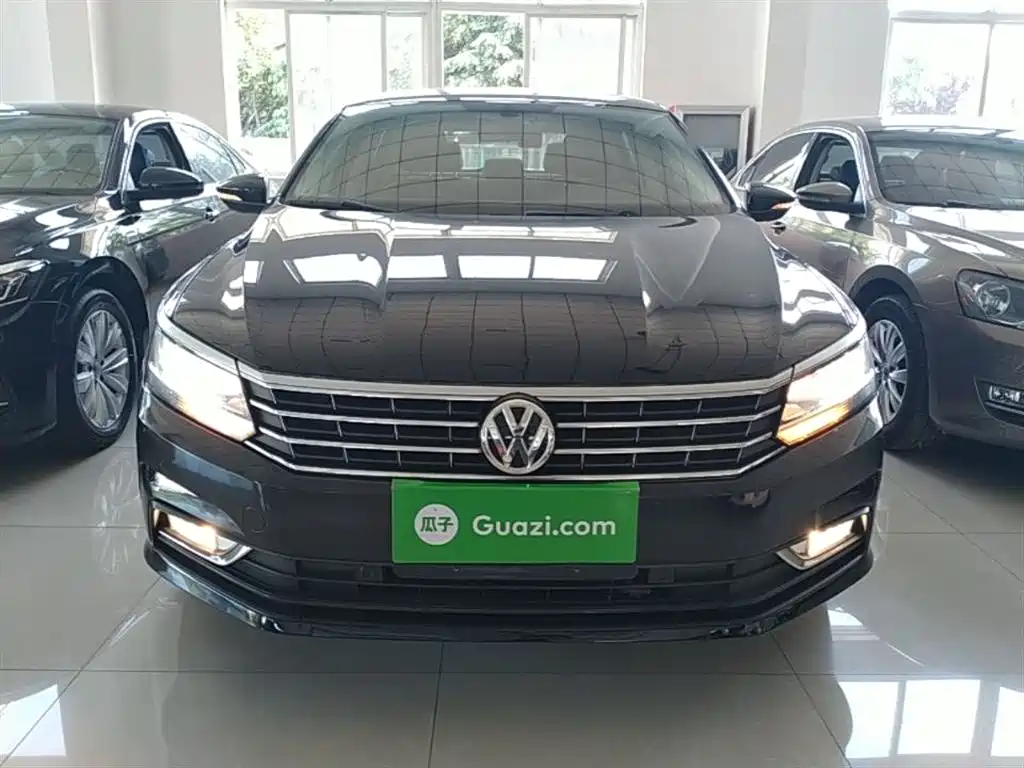 Volkswagen Passat 2017 330TSI DSG Prestige фото 3