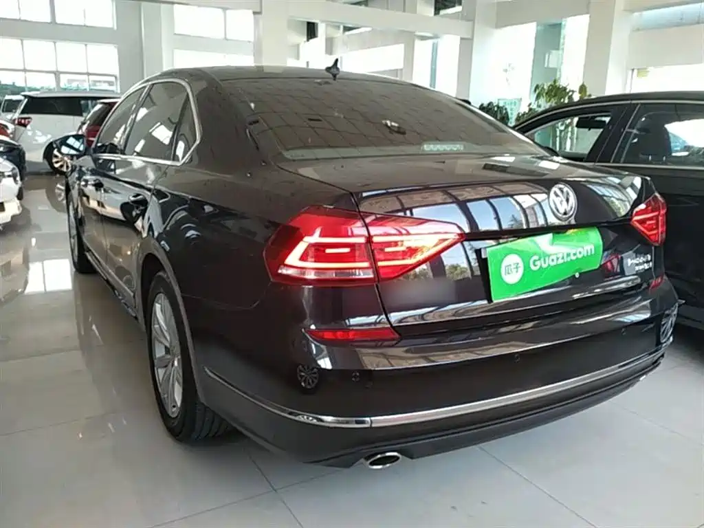 Volkswagen Passat 2017 330TSI DSG Prestige фото 5