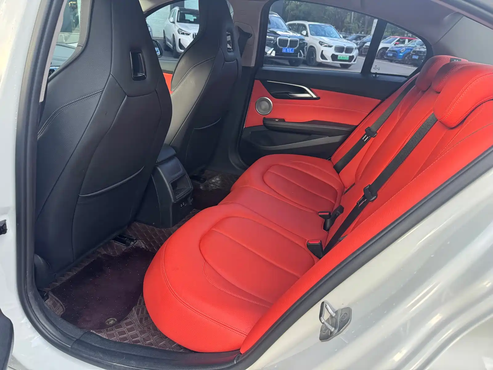 Фото 10 - BMW 1 Series