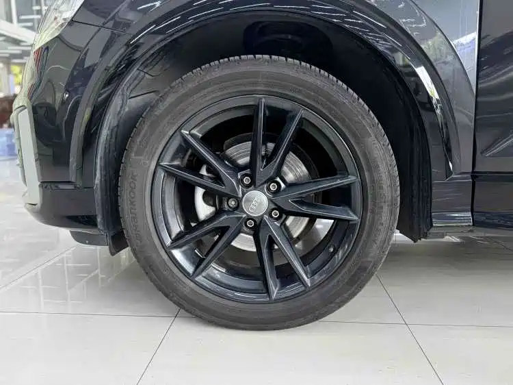 Audi Q2L 2020 35 TFSI Progressive Dynamic Model фото 6