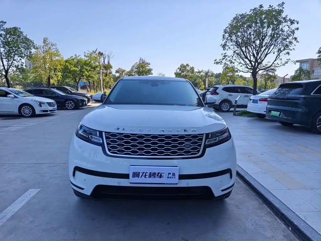 Фото 2 - Land Rover Range Rover Velar