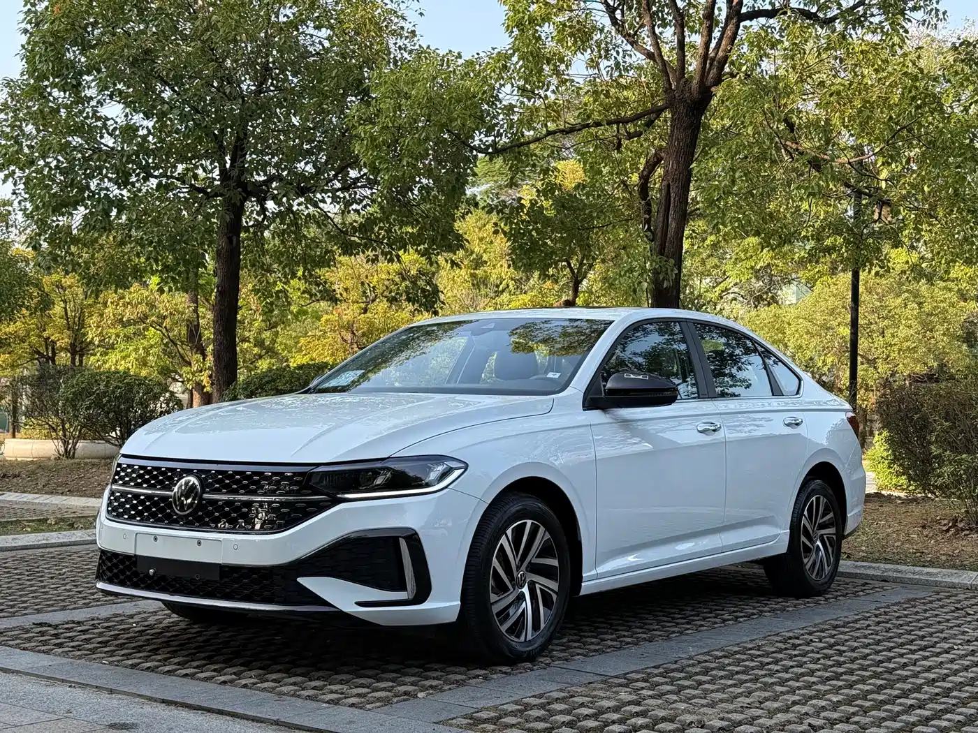 Volkswagen Lavida 2024 Model 300TSI DSG Starlight Leading Edition