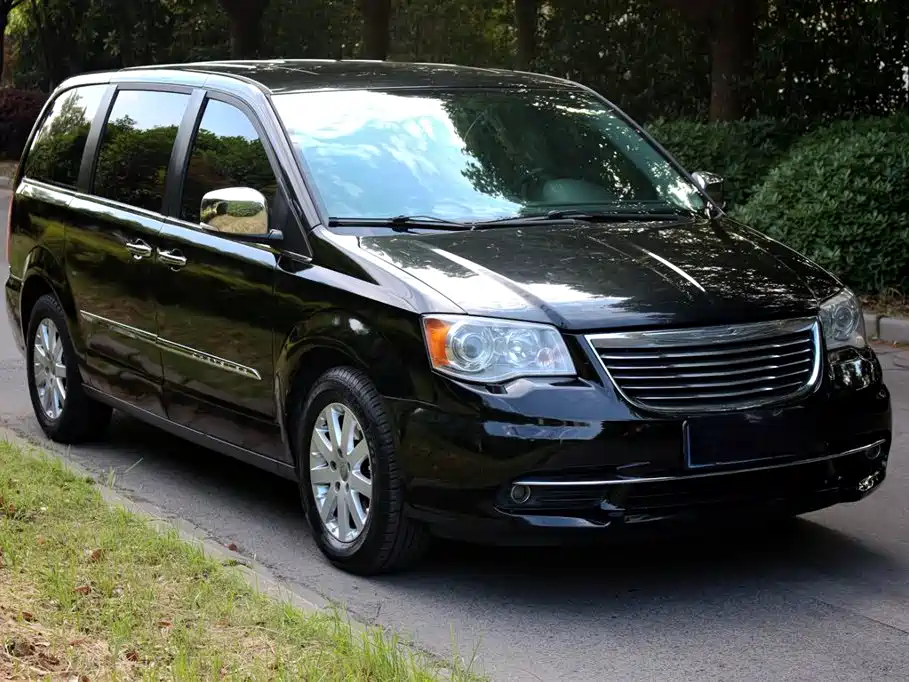 Chrysler Grand Voyager (Import) 2014 3.6L Comfort Edition фото 3