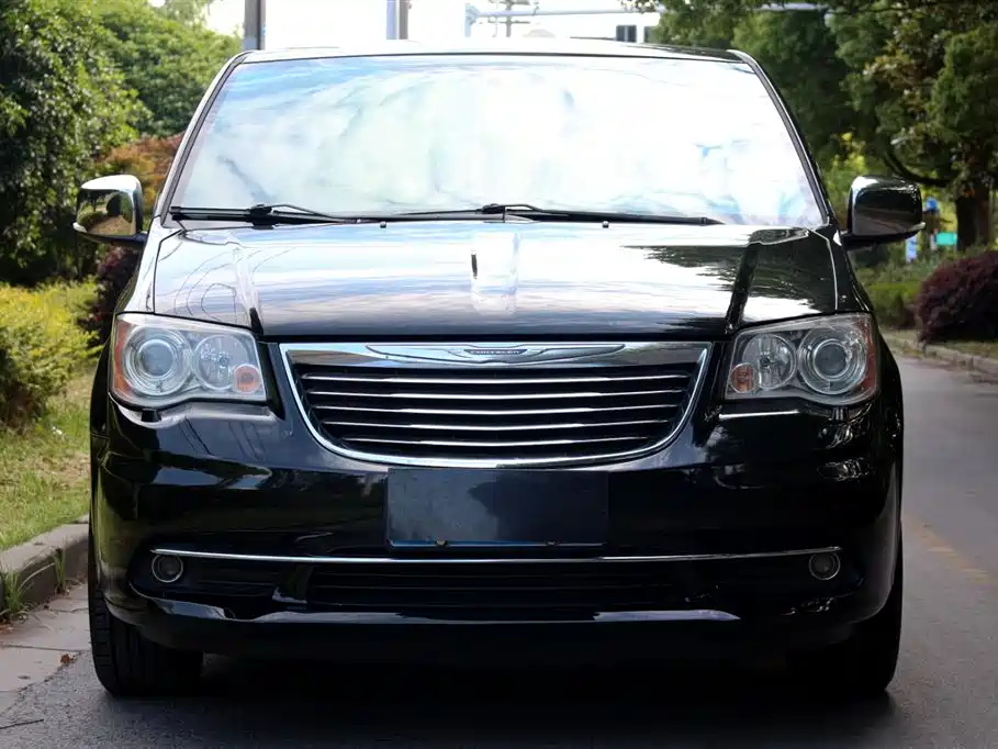 Chrysler Grand Voyager (Import) 2014 3.6L Comfort Edition фото 2