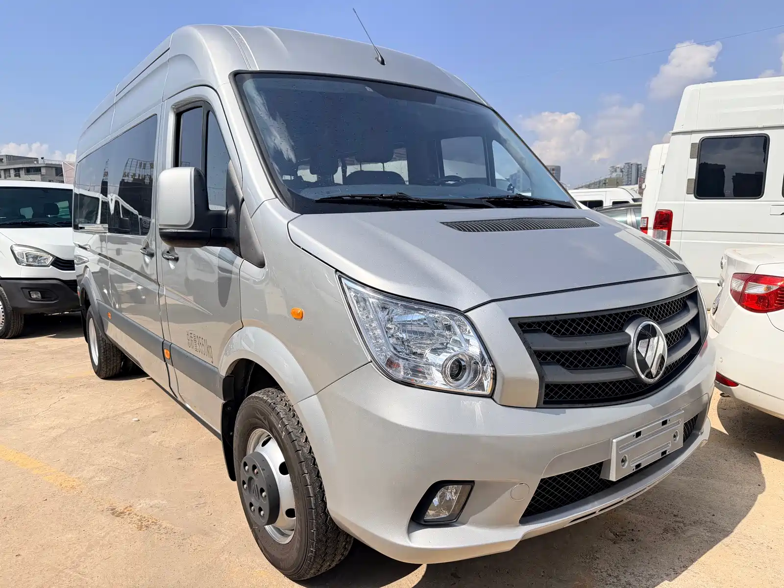 Photo 2 - Foton Tuyano