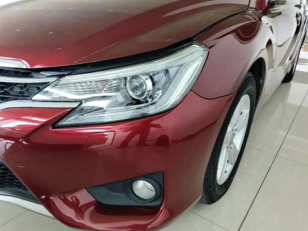 Toyota Reiz 2013 2.5V Elite Edition фото 24