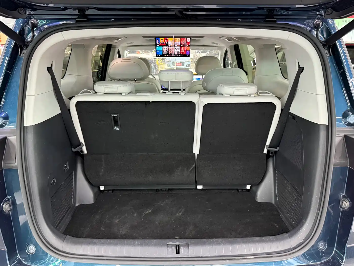 Voyah Auto Voyah Dreamer 2025 PHEV AWD Flagship Kunpeng Edition фото 8