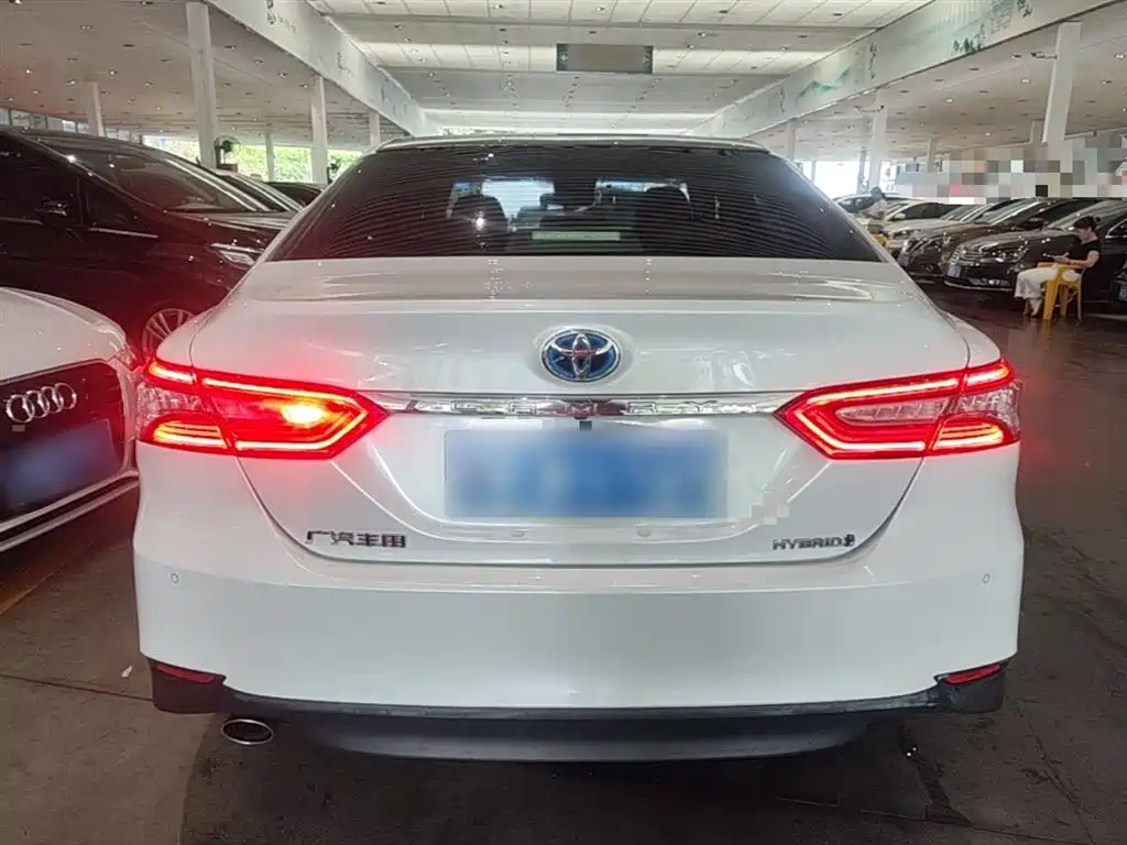 Toyota Camry 2019 Hybrid 2.5HG Luxury Edition China VI фото 6
