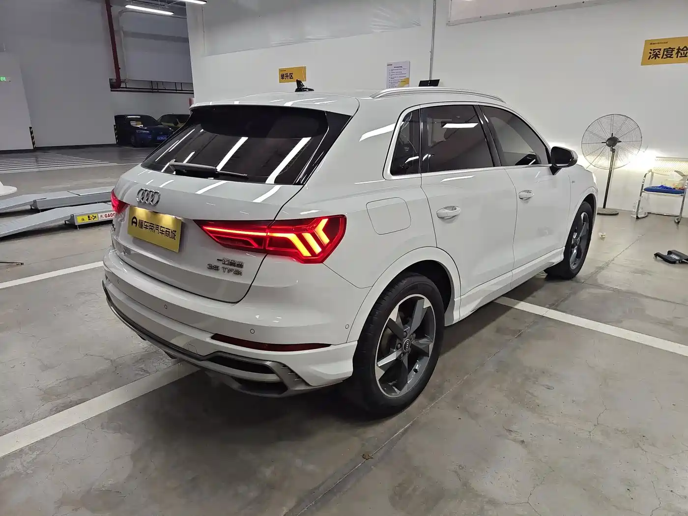 Фото 4 - Audi Q3