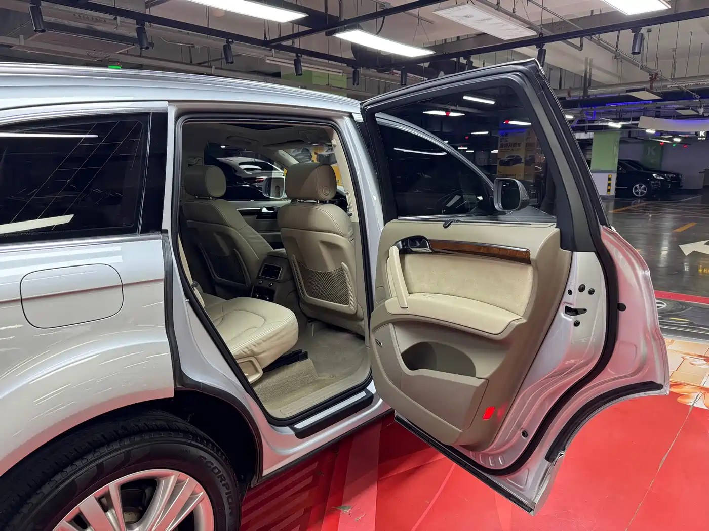 Photo 41 - Audi Q7