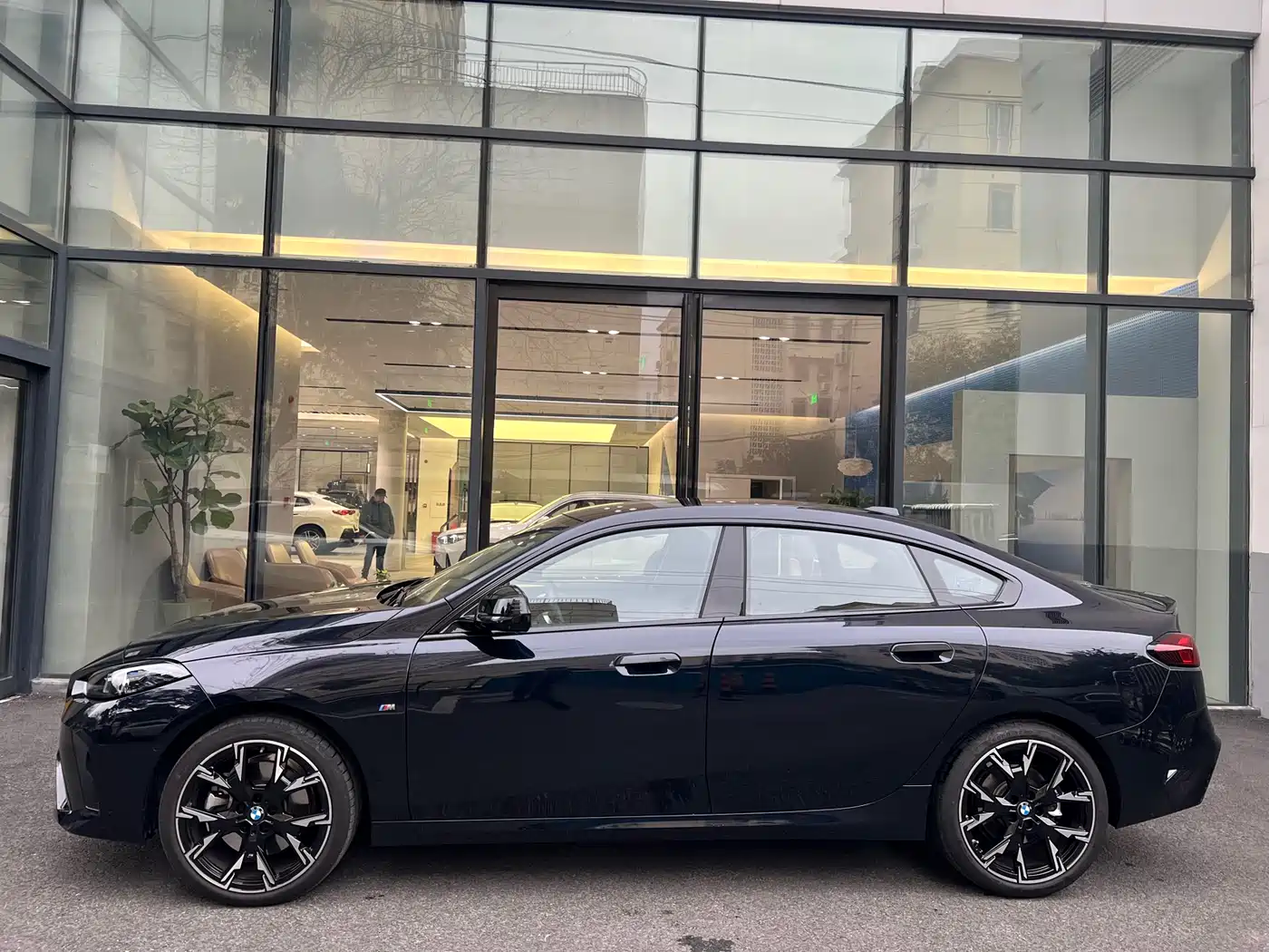 BMW 2 Series 2025 225L M Sport Moonlight Package фото 4