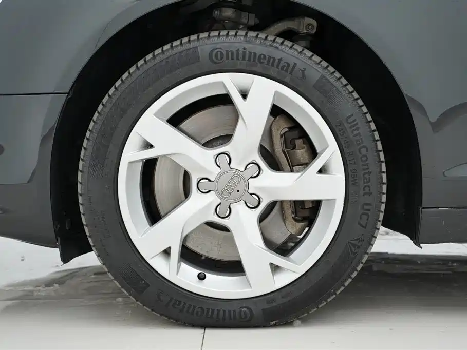 Audi A6L 2011 3.0 TFSI quattro Luxury фото 32