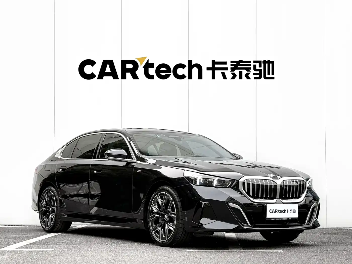 BMW 5 Series 2025 530Li Premium M Sport Package фото 3