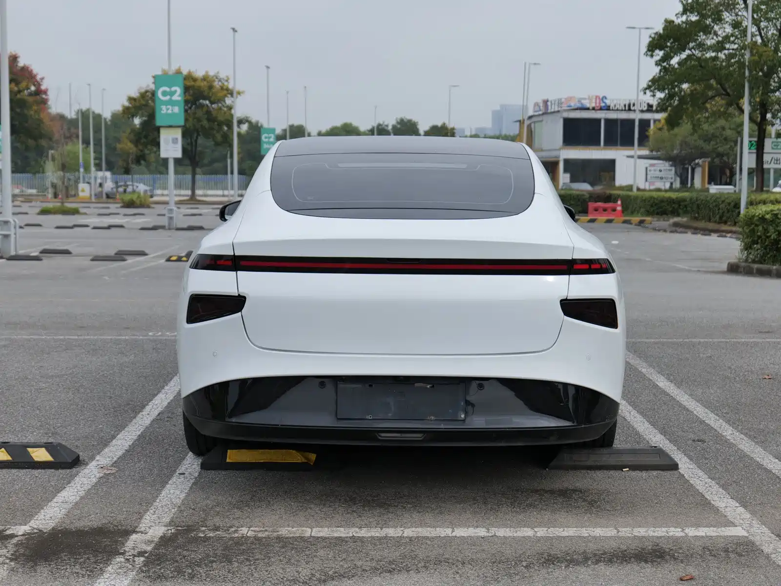 Фото 6 - XPeng P7
