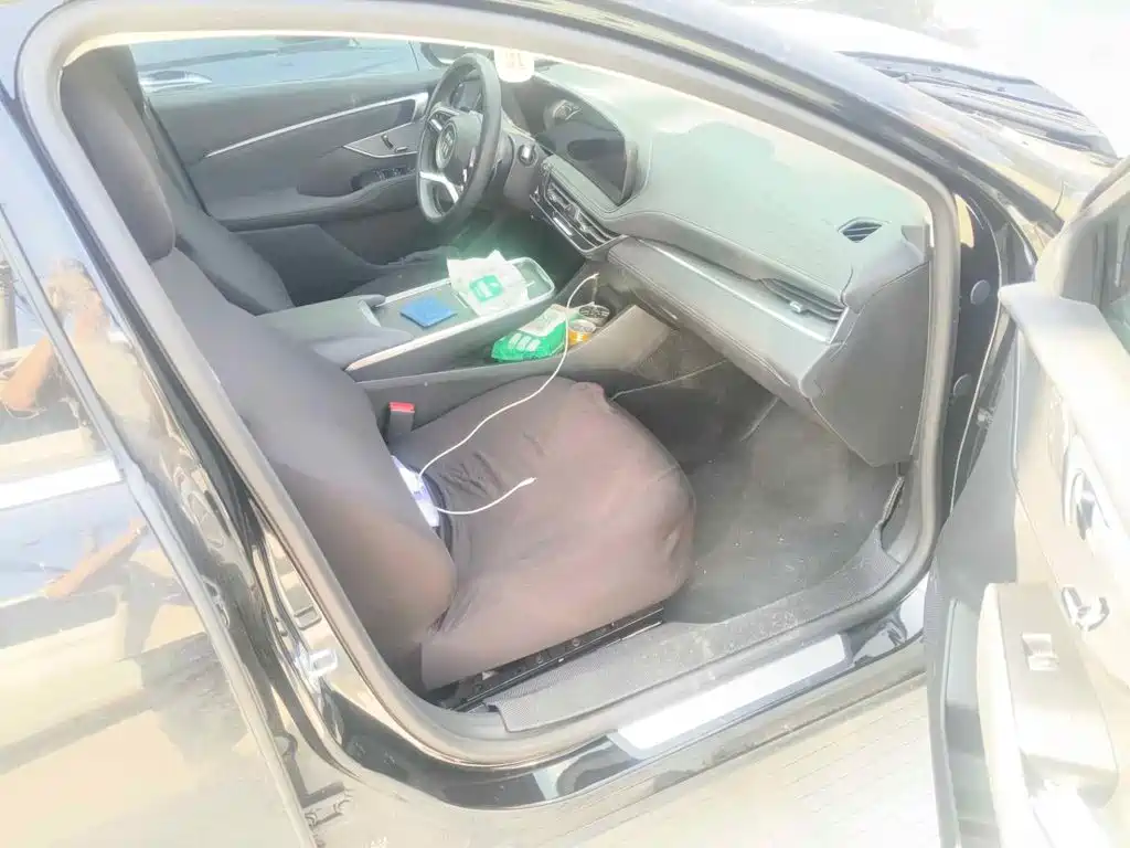Photo 10 - Buick LaCrosse