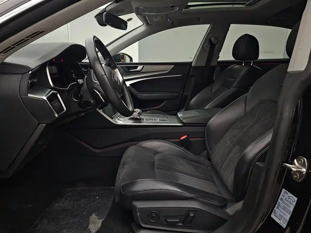 Audi A7L 2024 45TFSI S-line Dream Edition Crystal Package фото 6