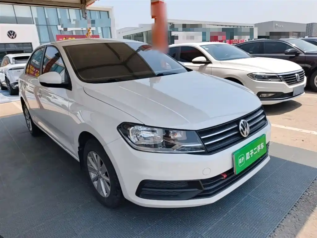 VOLKSWAGEN SANTANA