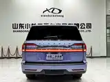 Фото 17 - Lincoln Navigator