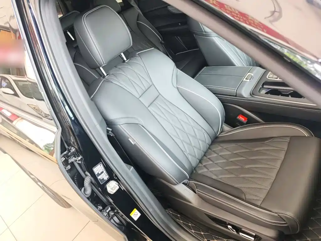 صورة 25 - GAC Trumpchi GS8