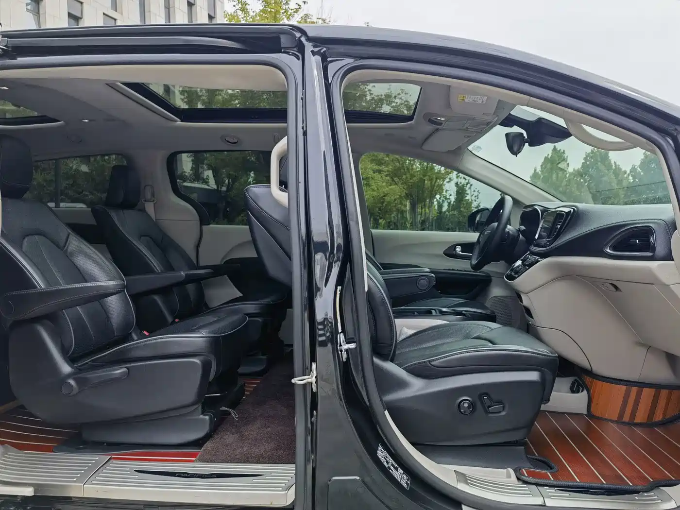 Chrysler Pacifica PHEV 2020 2019 3.6L Plug-in Hybrid