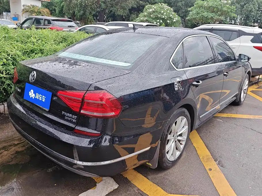 Volkswagen Passat 2017 280TSI DSG Prestige фото 3
