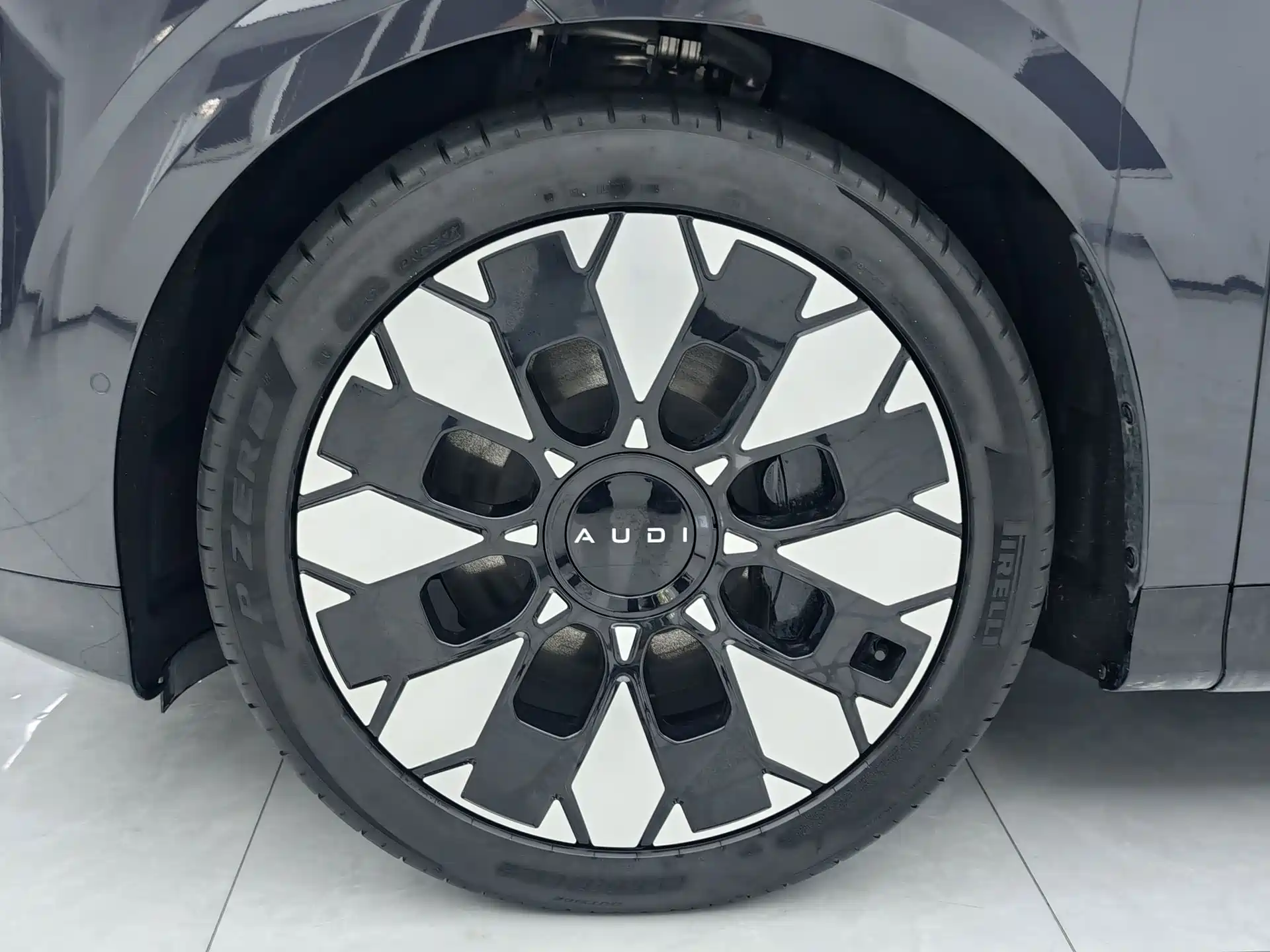 Фото 3 - Audi E7X