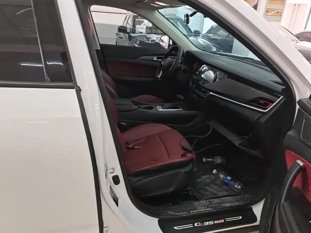 Фото 25 - Changan CS35 PLUS