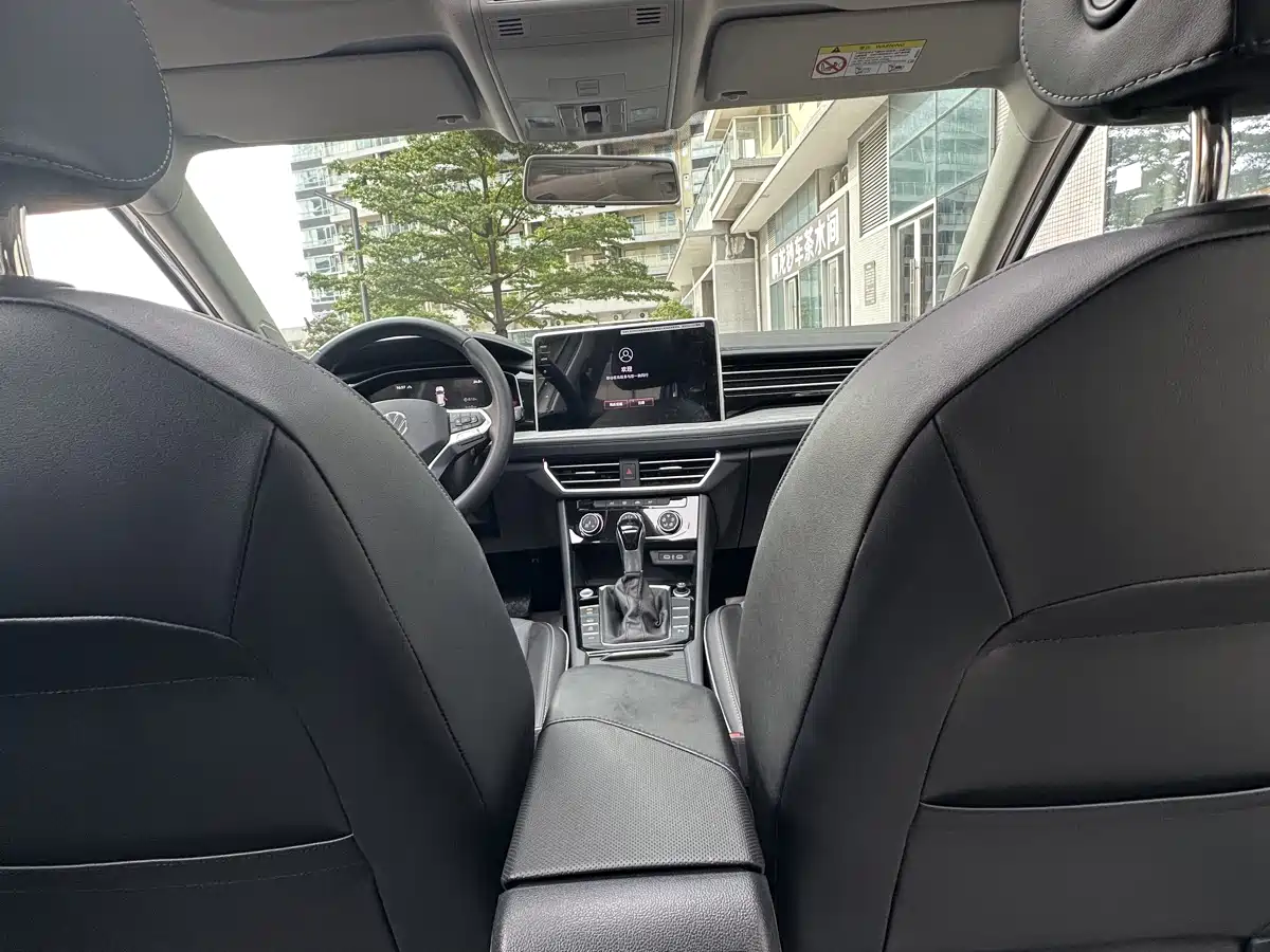 Volkswagen Sagitar 2025 Model Second Facelift 300TSI DSG Transcend Edition фото 25