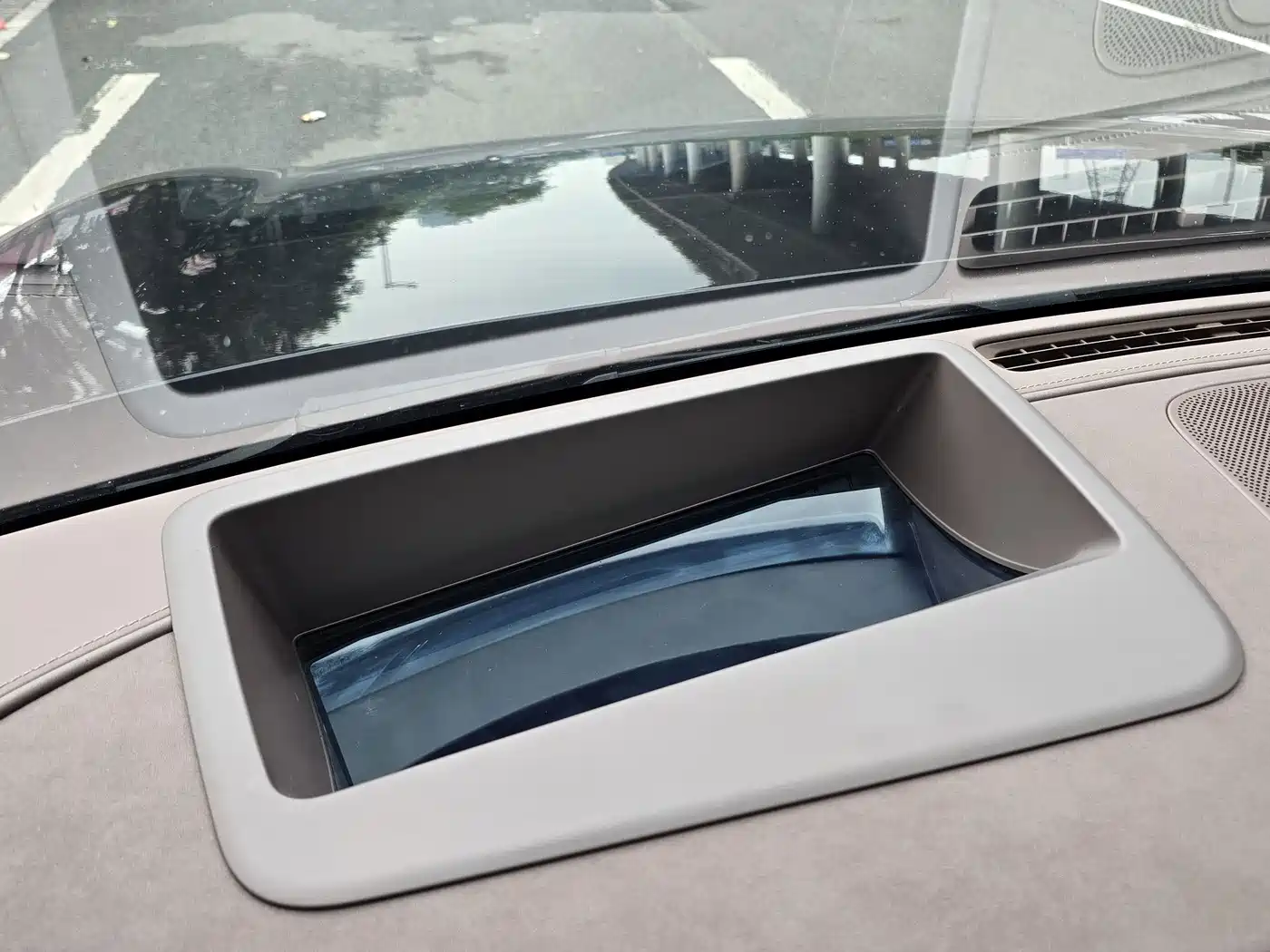 AITO Wenjie AITO M9 2024 Range Extender Max Edition 42kWh 6-seater фото 4