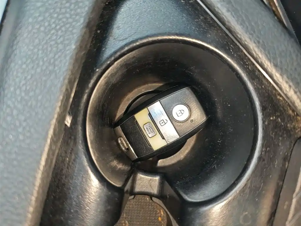 Kia K5 2015 2.0L Automatic Special фото 9