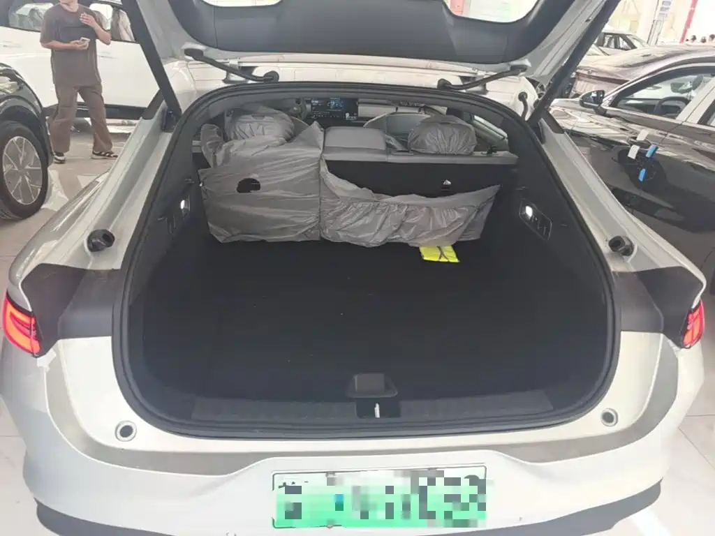 Changan Qiyuan A06 2026 2025 120kw EV