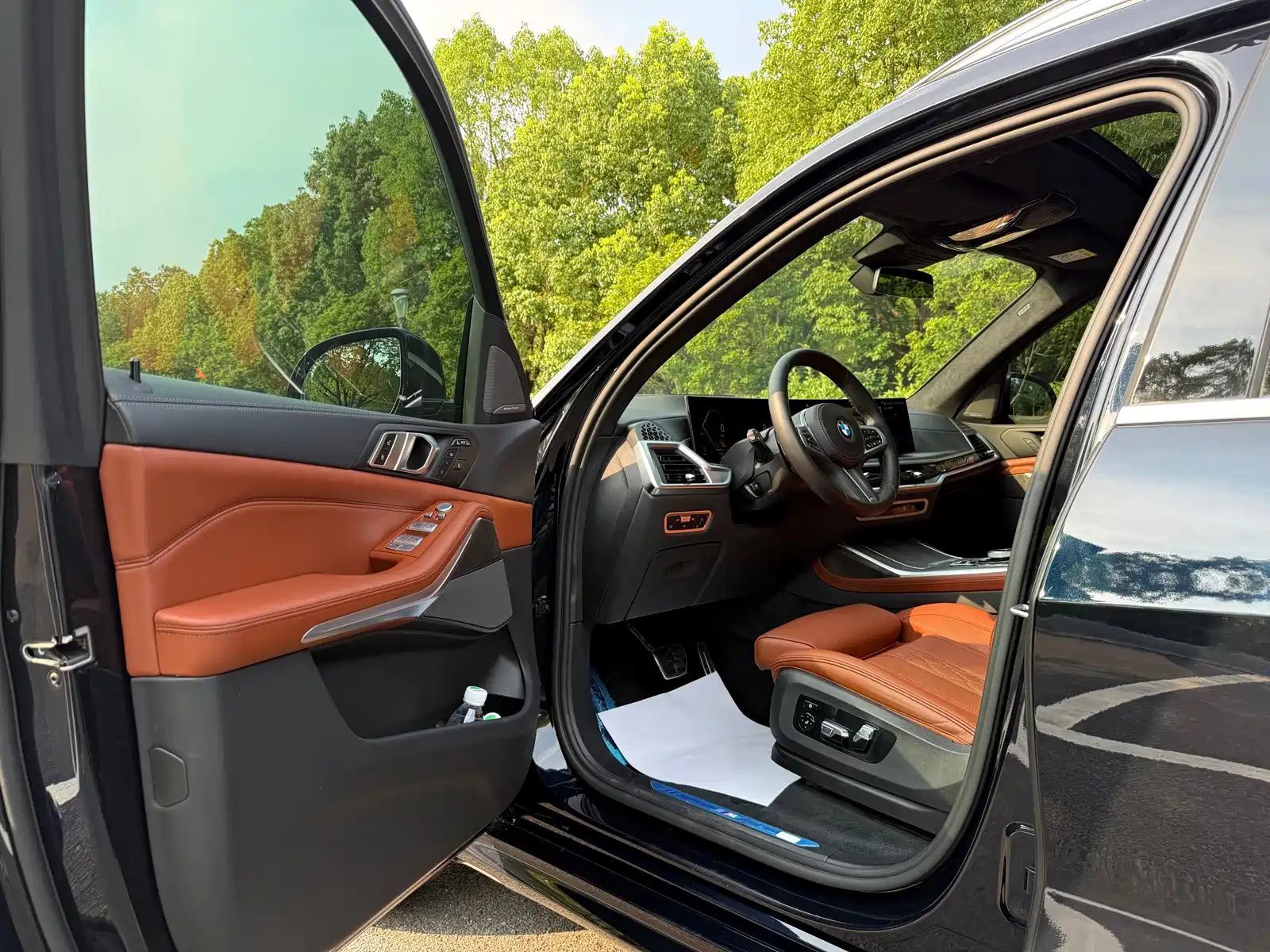Фото 32 - BMW X7