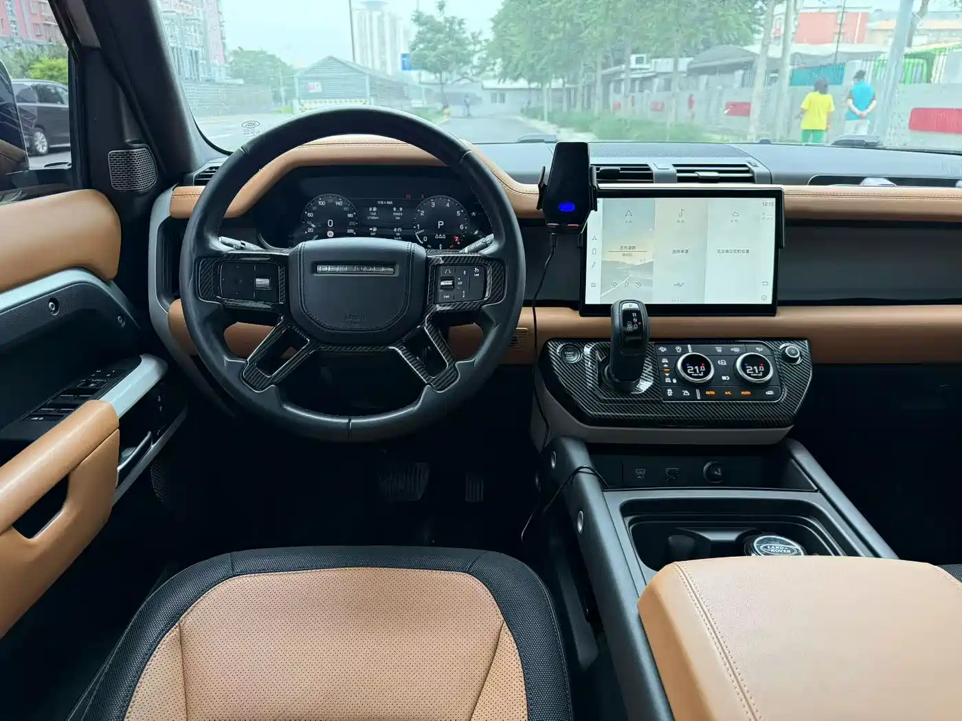 Land Rover Defender 2023 Model 110 3.0T P400 X-DYNAMIC HSE фото 7