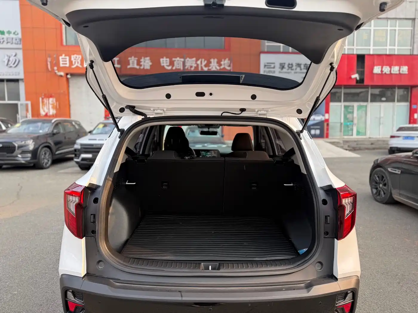 Kia Seltos 2023 1.5L CVT Comfort Edition фото 16