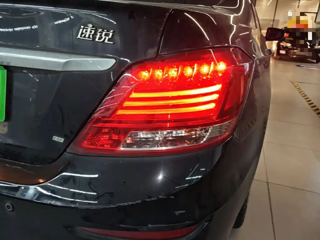 Фото 8 - BYD Surui