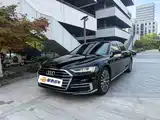 Фото 1 - Audi A8