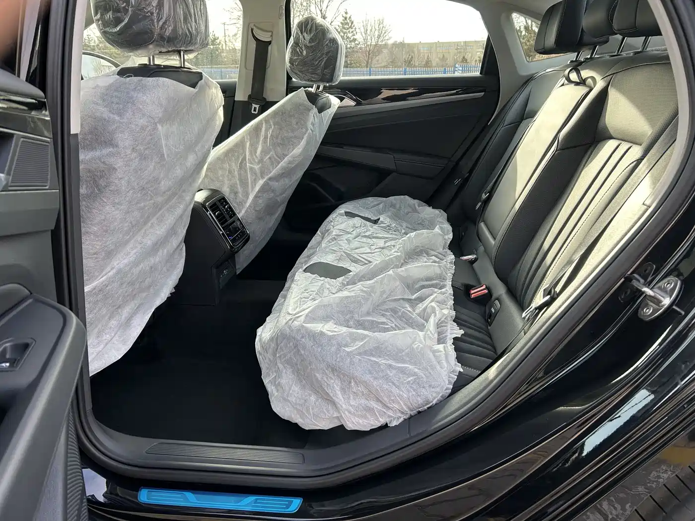 Volkswagen Passat 2026 Outstanding Edition 380TSI Starlight Dragon Soaring Version фото 10
